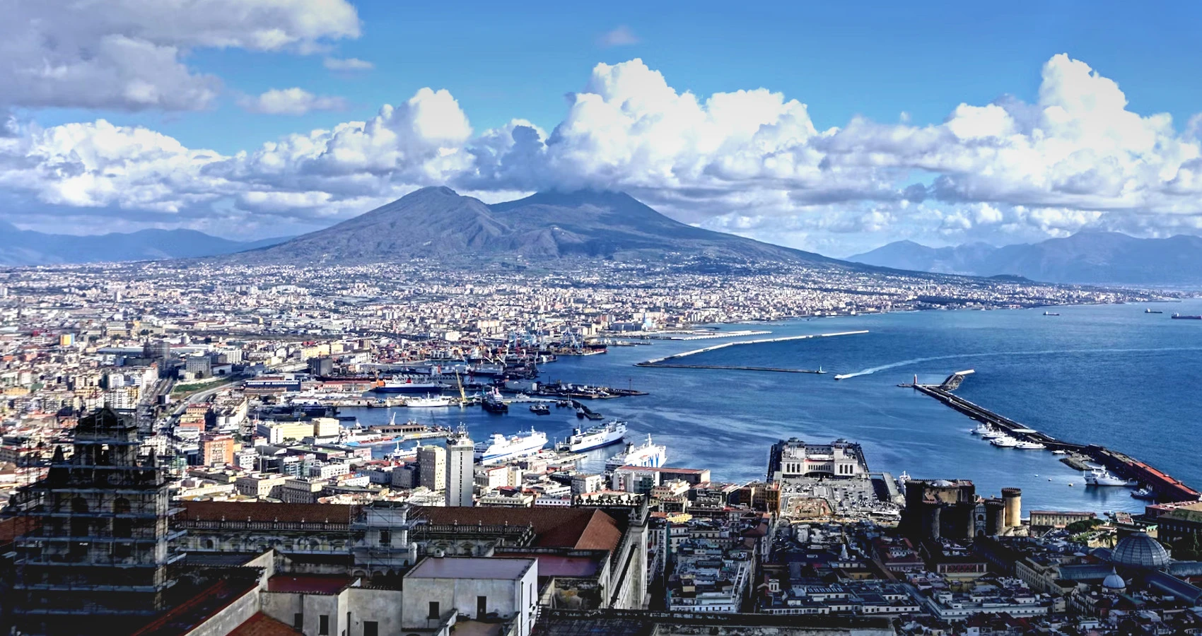 Pros and cons of living in Naples, Italy